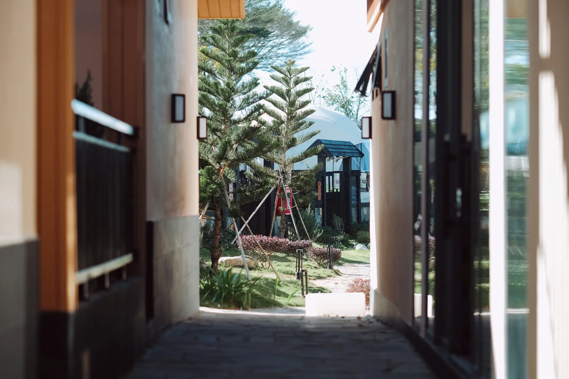 Purelquessa resort kert és modern építészet